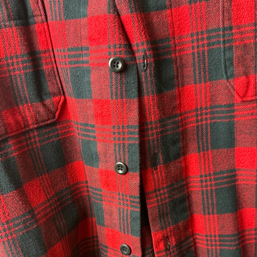 Vintage Polo Jeans Company Red and Black Plaid Men's Shirt - Picture 13 of 13